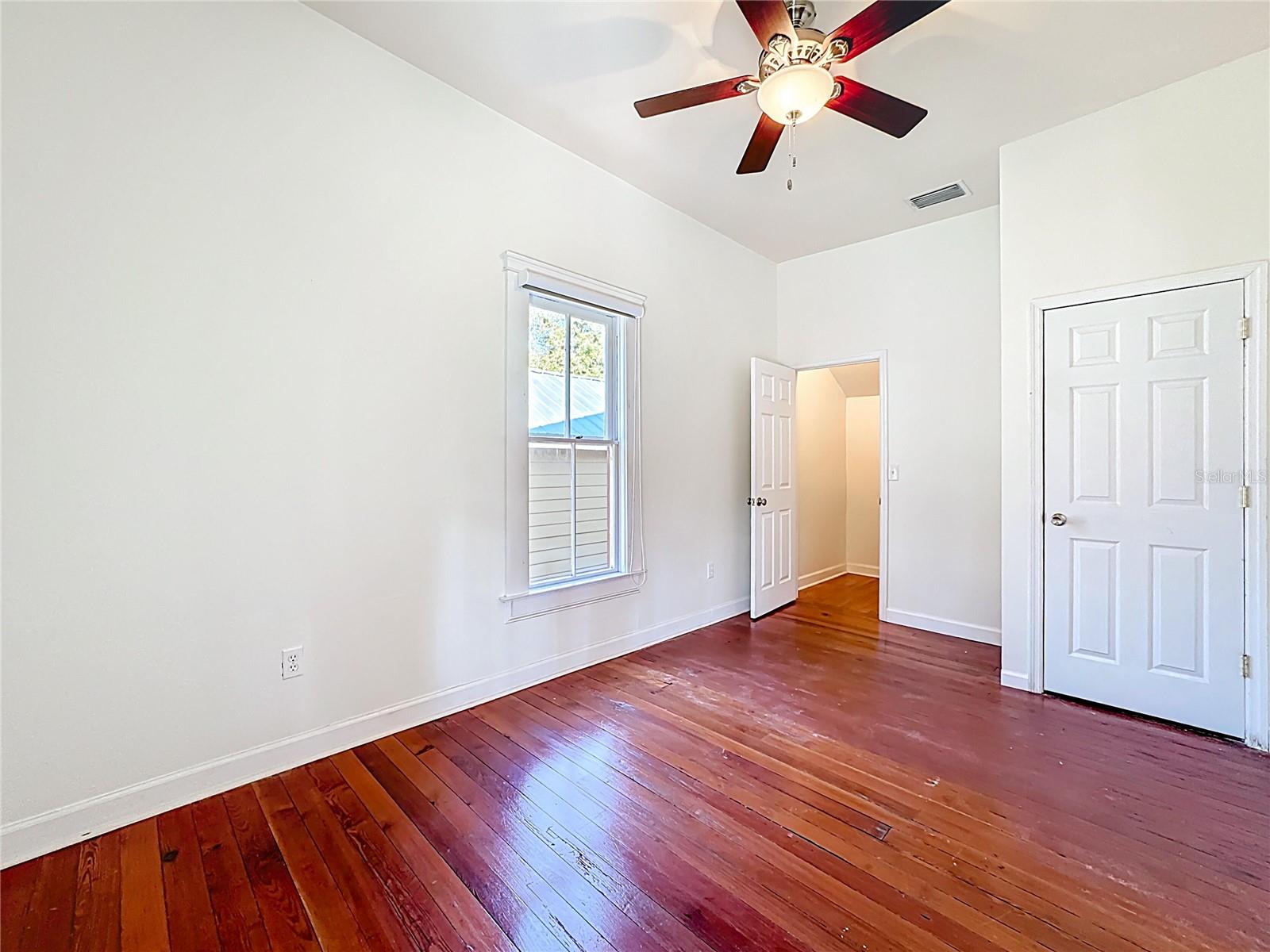 1148 N GRANDVIEW ST, MOUNT DORA, FL, 32757