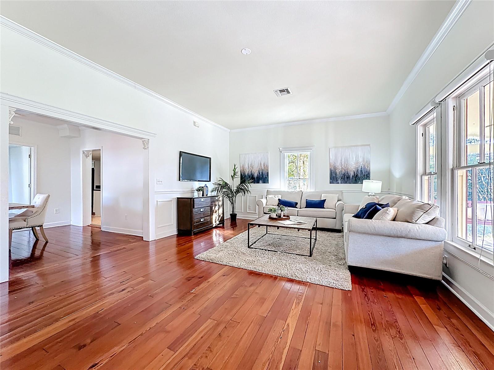 1148 N GRANDVIEW ST, MOUNT DORA, FL, 32757