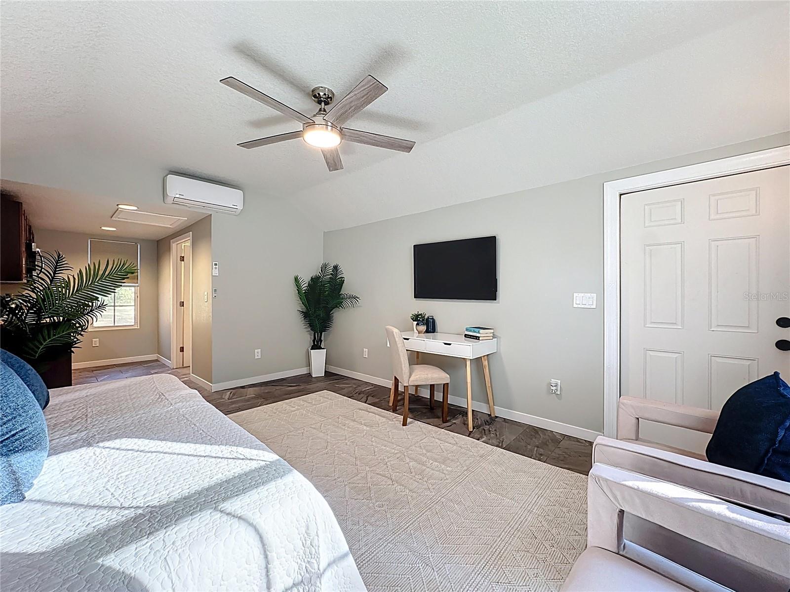 1148 N GRANDVIEW ST, MOUNT DORA, FL, 32757