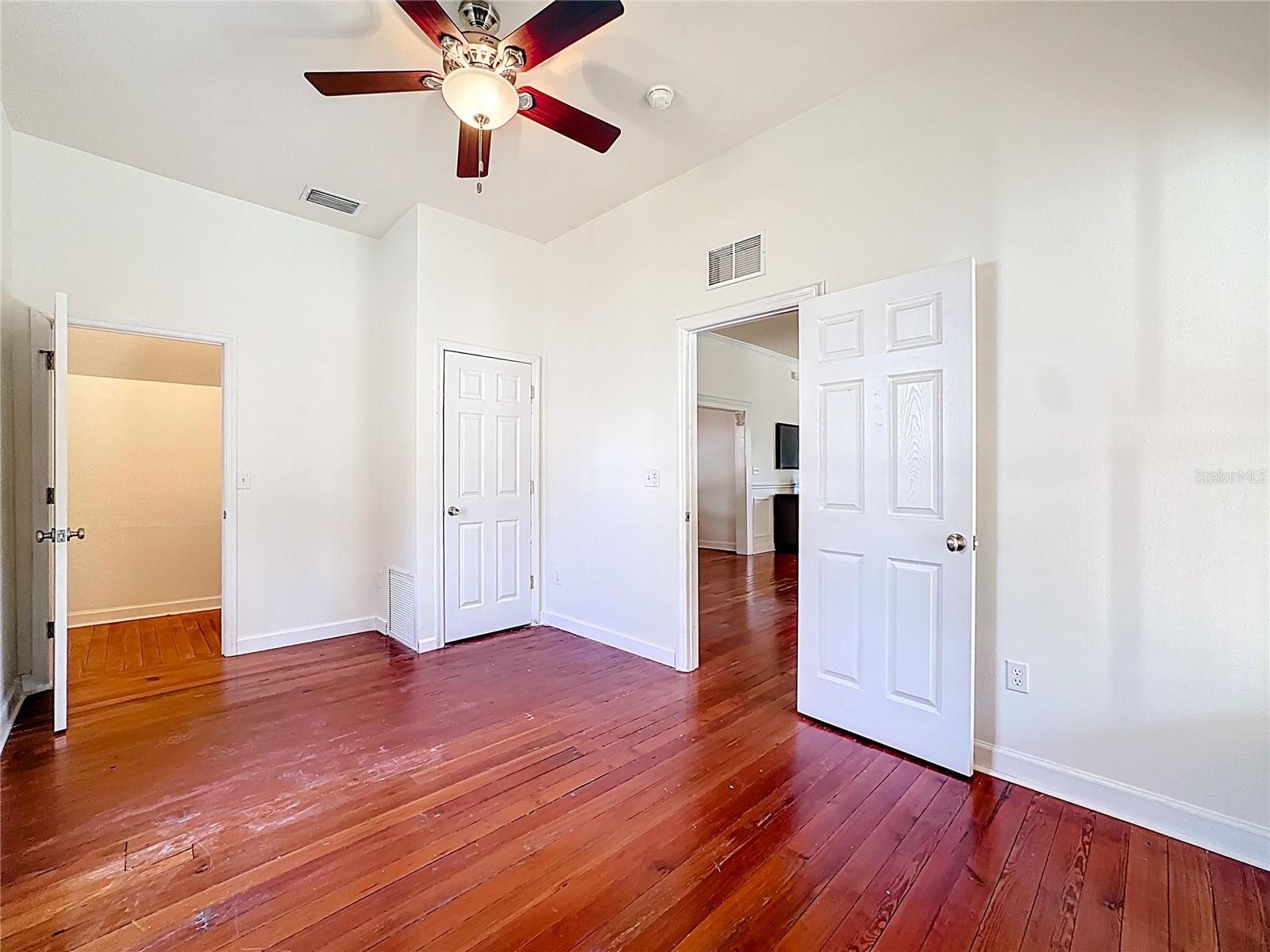 1148 N GRANDVIEW ST, MOUNT DORA, FL, 32757