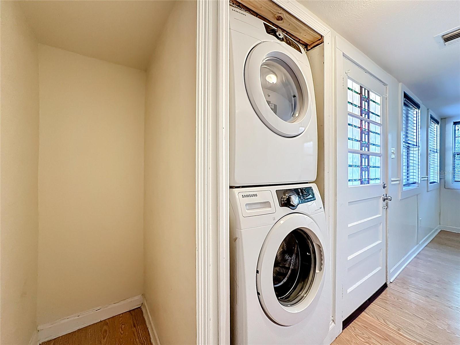 1148 N GRANDVIEW ST, MOUNT DORA, FL, 32757