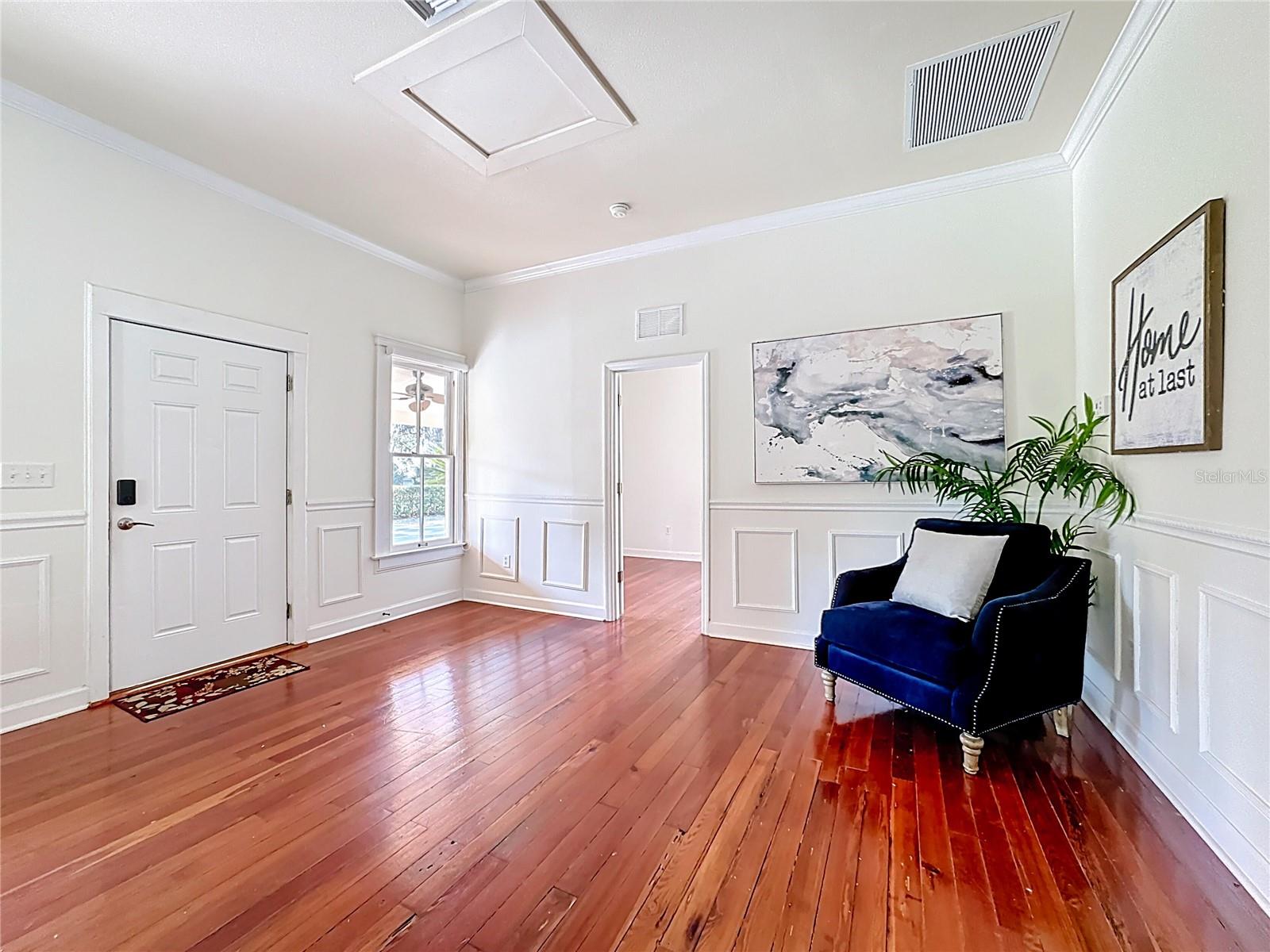 1148 N GRANDVIEW ST, MOUNT DORA, FL, 32757