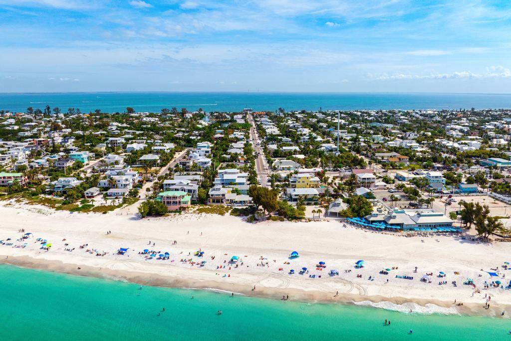 107 PINE AVE, ANNA MARIA, FL, 34216