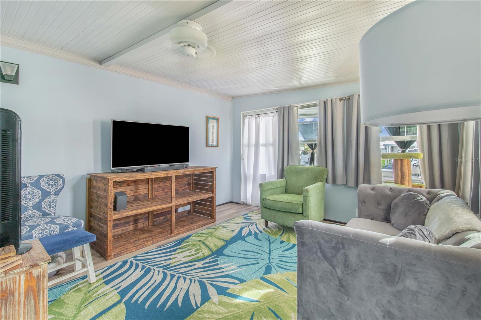 475 PINE LOOP, FROSTPROOF, FL, 33843