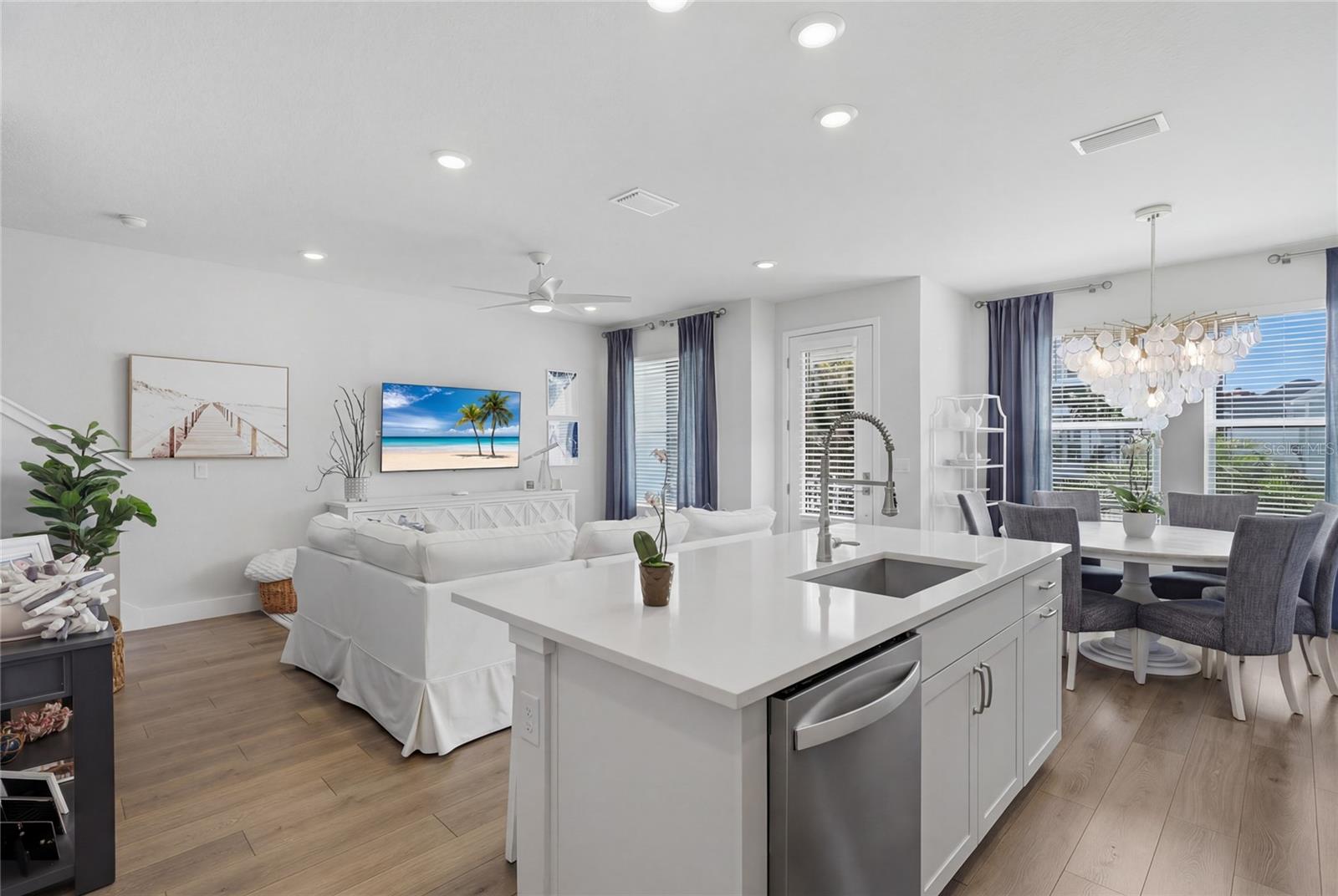 7221 SUTTON LN, SARASOTA, FL, 34240