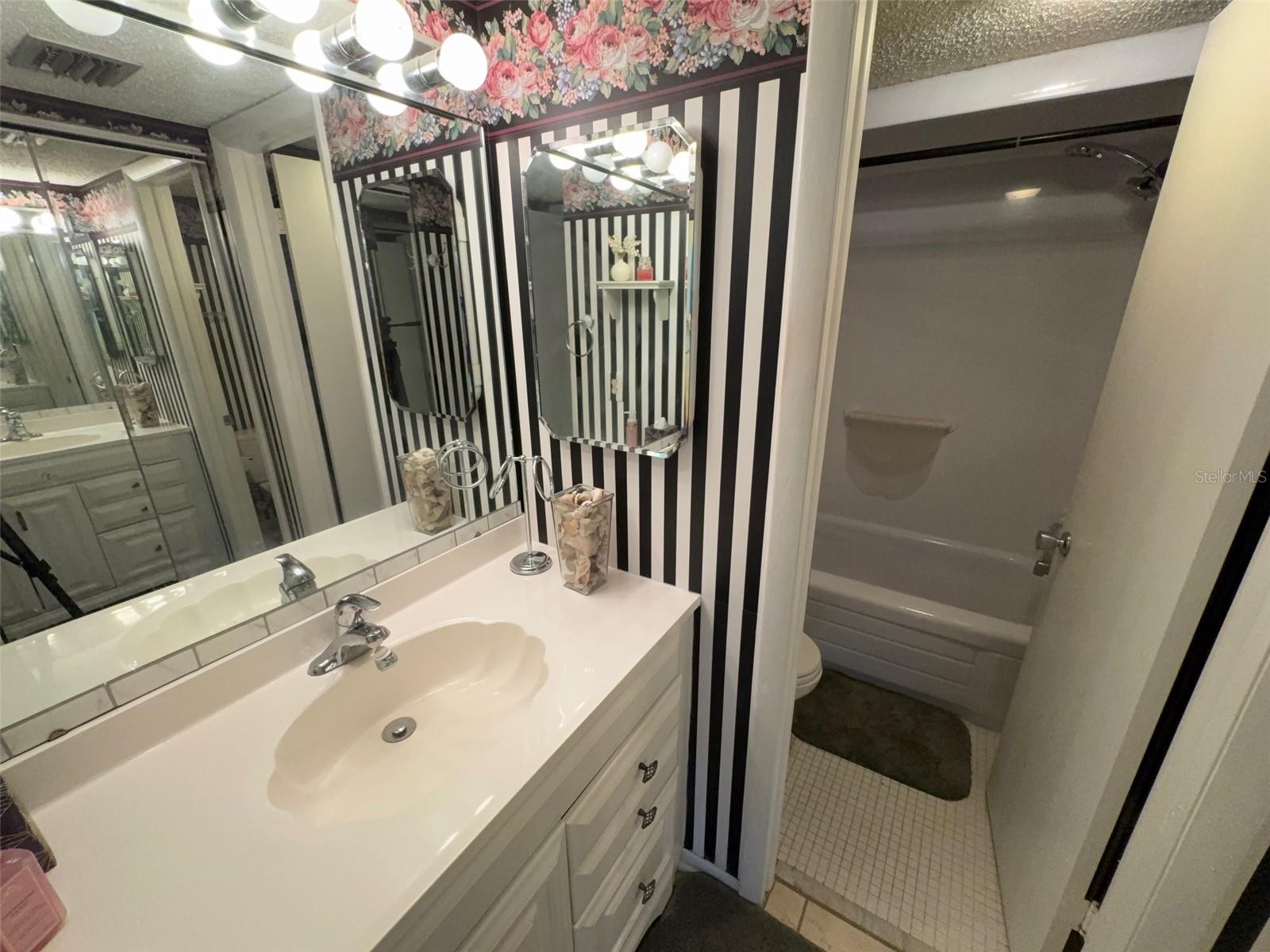 6114 43RD ST W #104E, BRADENTON, FL, 34210