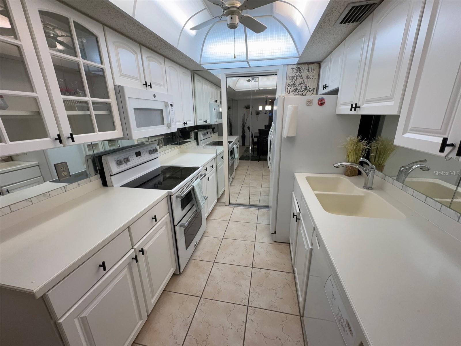 6114 43RD ST W #104E, BRADENTON, FL, 34210