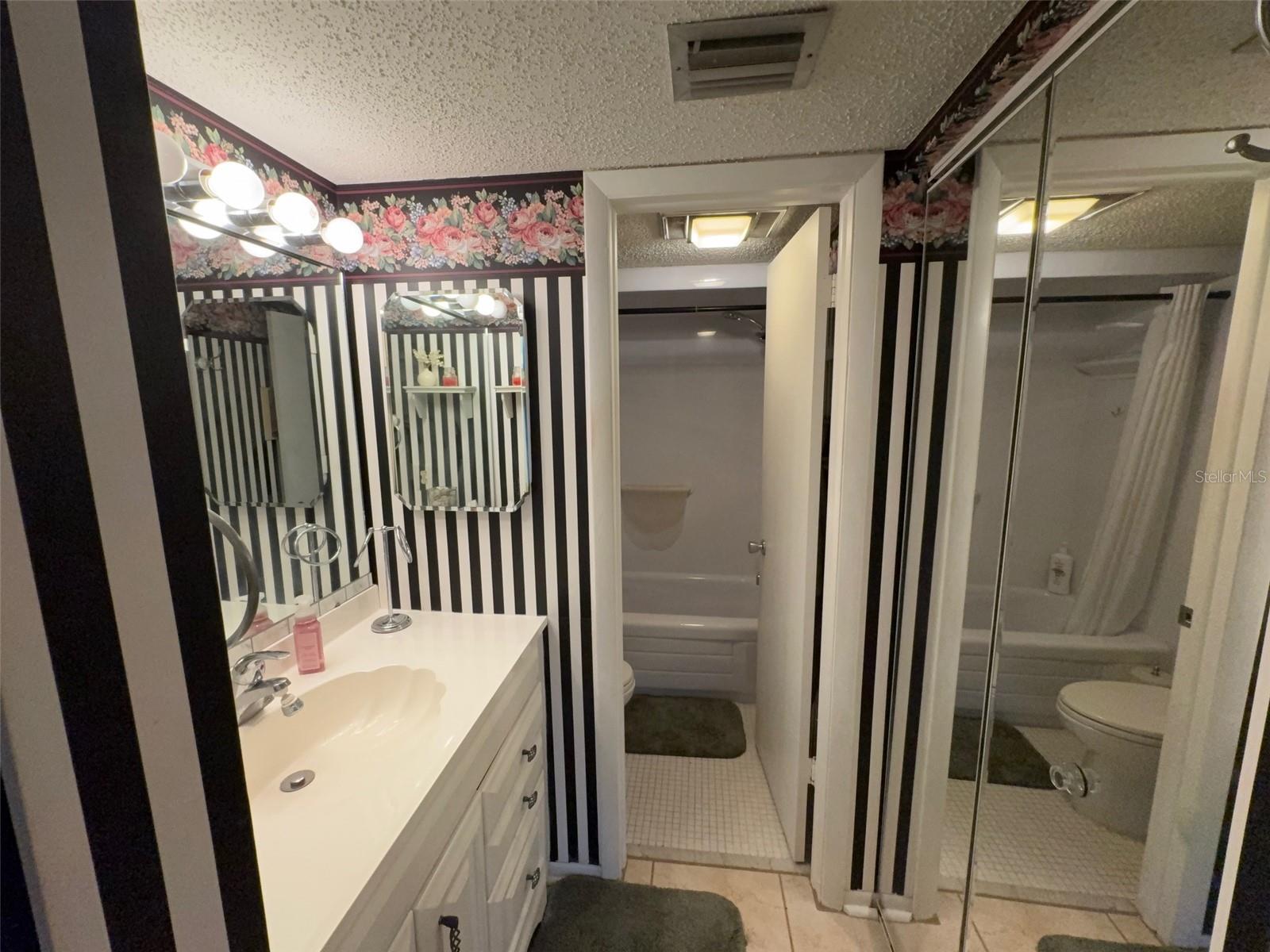 6114 43RD ST W #104E, BRADENTON, FL, 34210