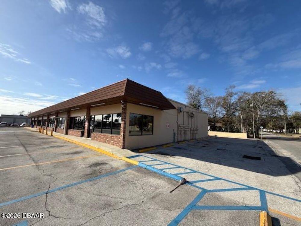 1396 N NOVA RD, DAYTONA BEACH, FL, 32117