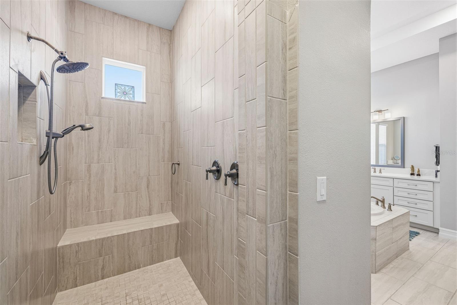 WALK-IN SHOWER STALL