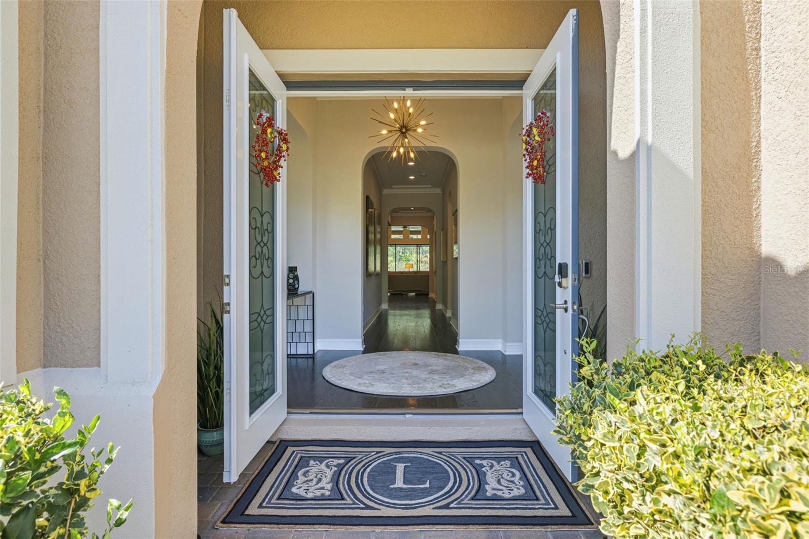 DOUBLE DOOR ENTRANCE