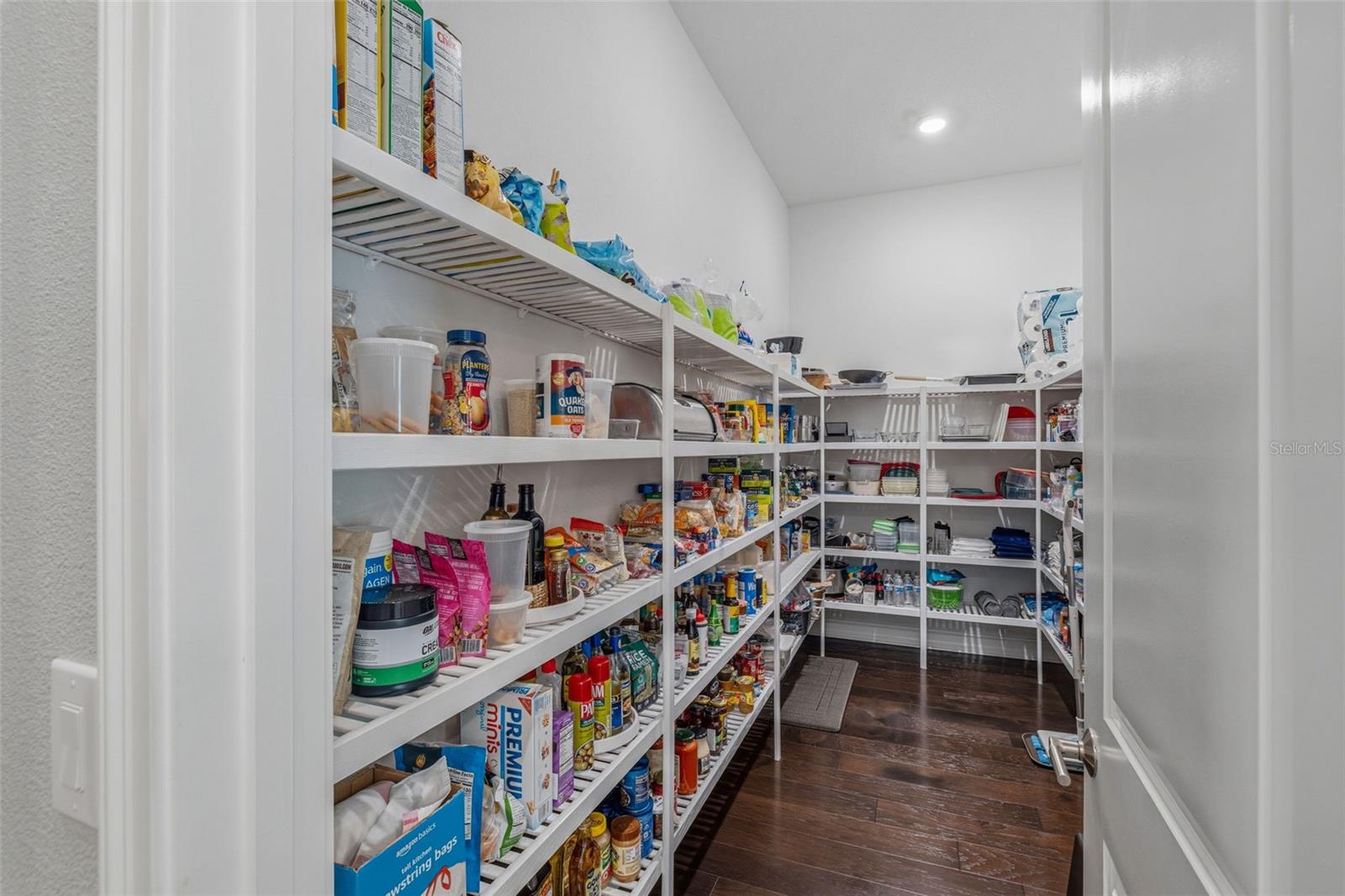 HUGE WALK-IN PANTRY