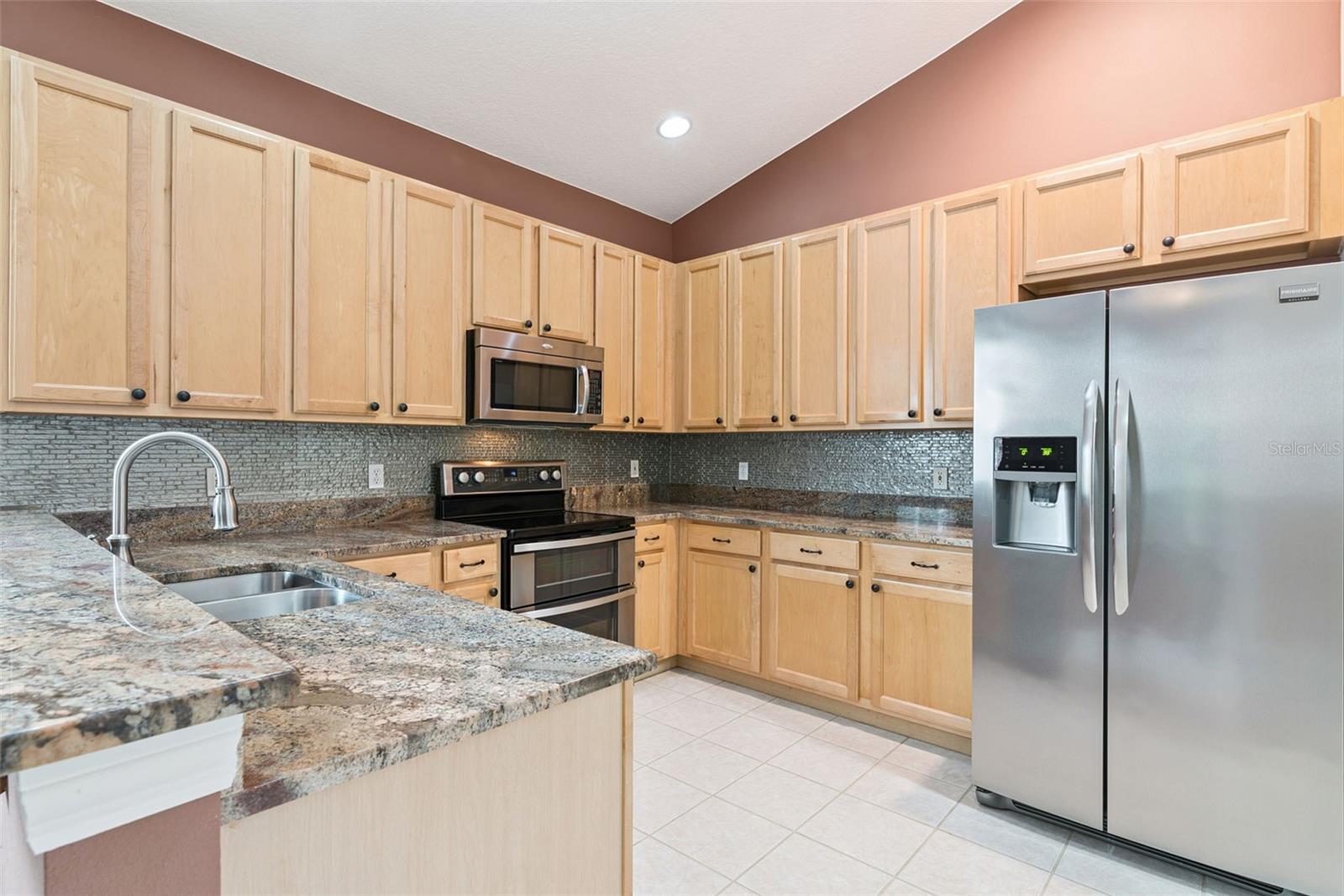 2221 CYPRESS TRACE CIR, ORLANDO, FL, 32825