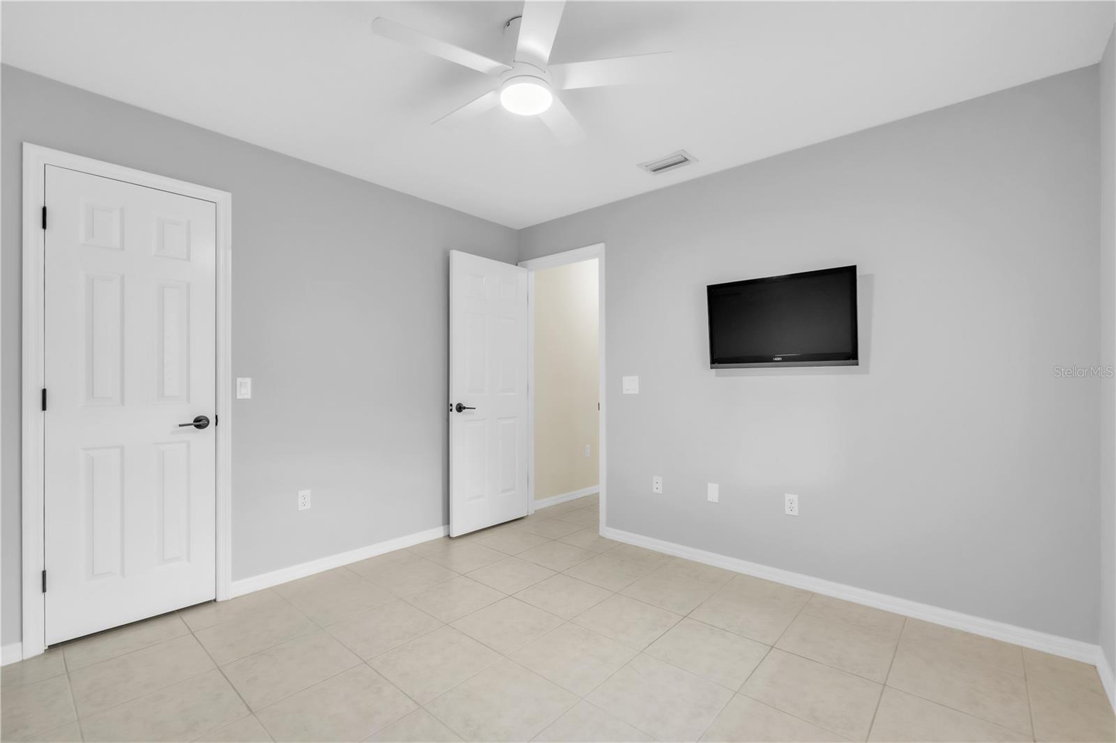 2114 49TH AVE E, BRADENTON, FL, 34203