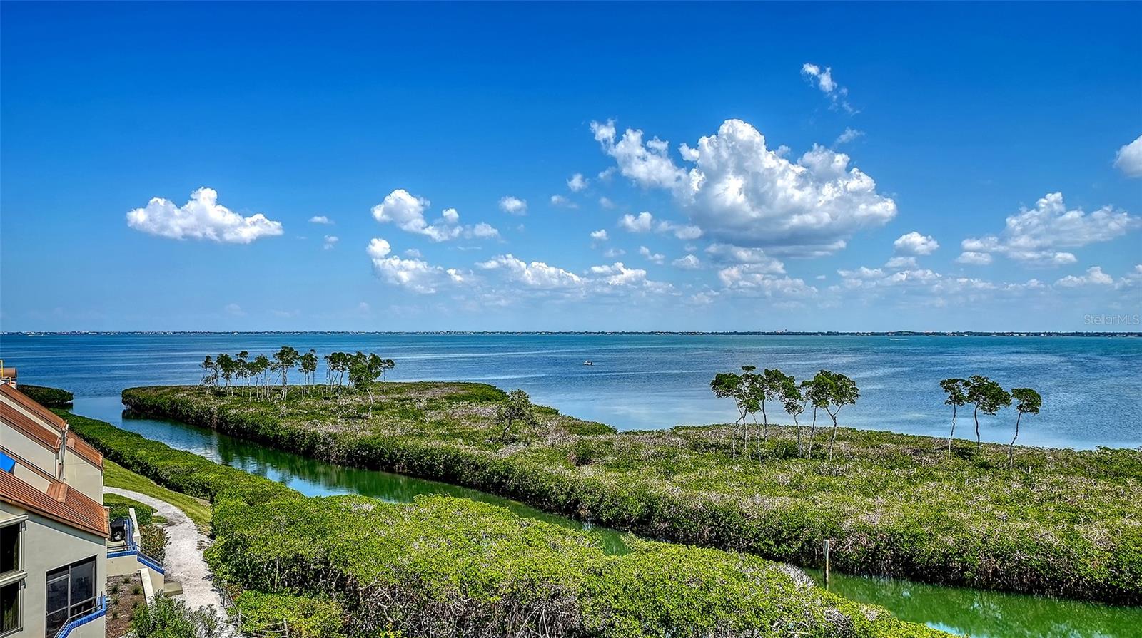 1932 HARBOURSIDE DR #242, LONGBOAT KEY, FL, 34228