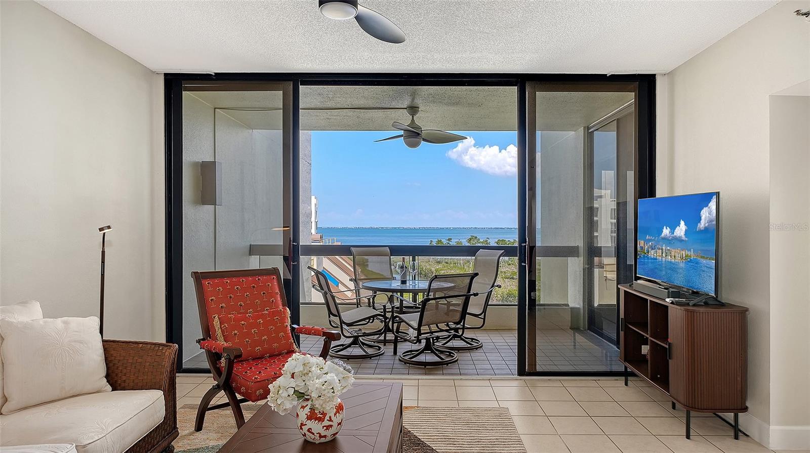1932 HARBOURSIDE DR #242, LONGBOAT KEY, FL, 34228