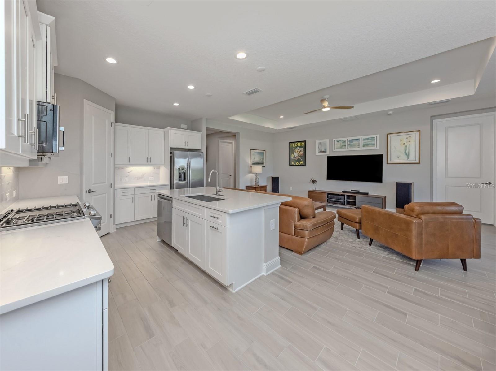 390 ARIANO AVE, NOKOMIS, FL, 34275