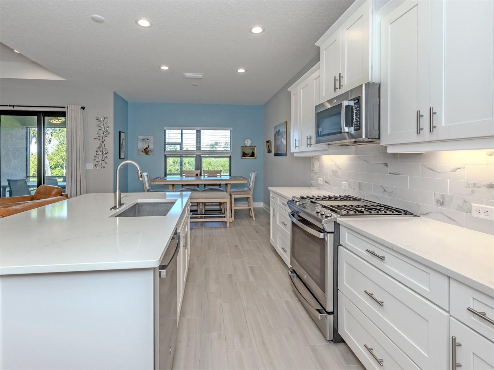 390 ARIANO AVE, NOKOMIS, FL, 34275