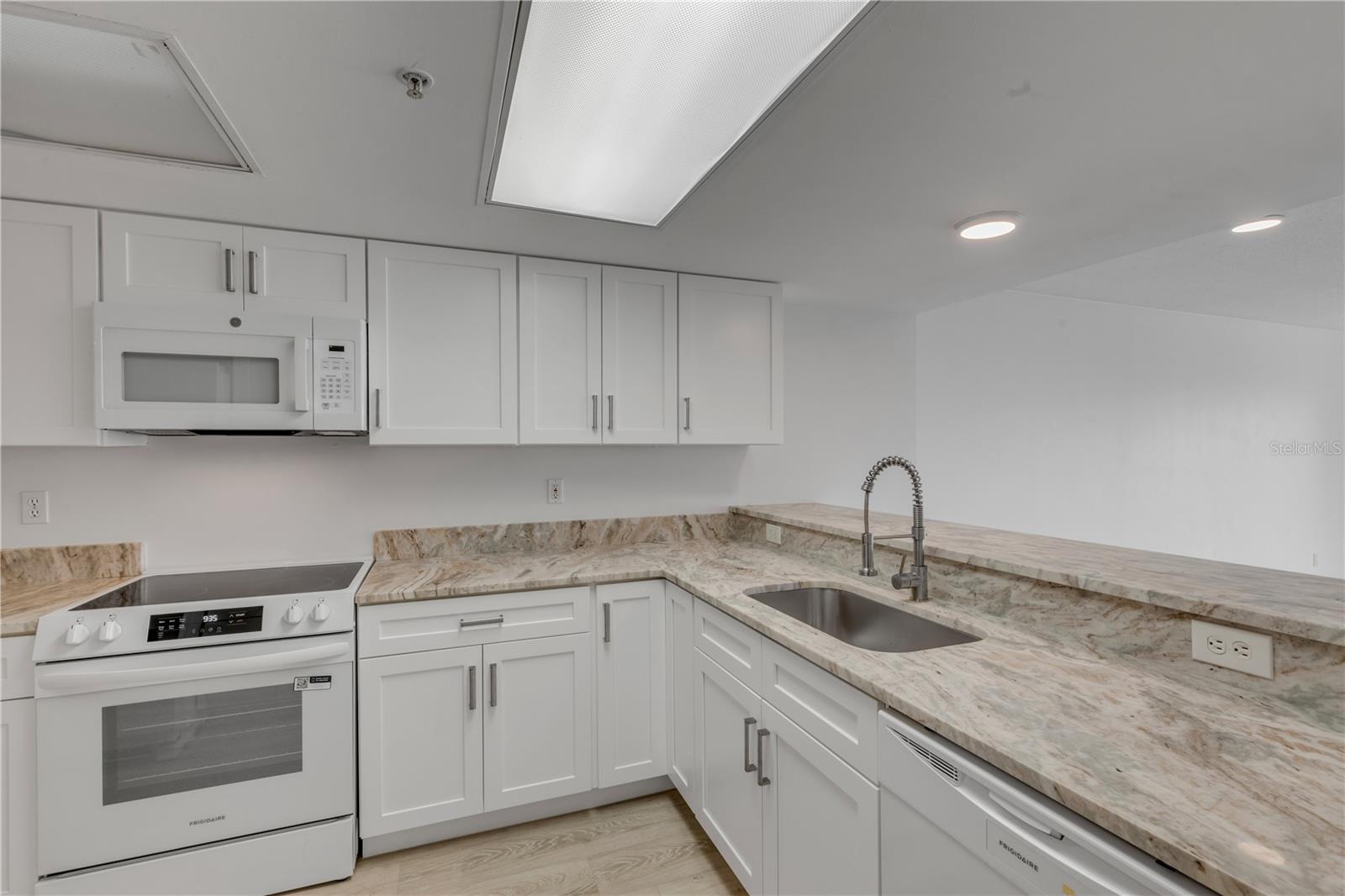 4 OCEANS WEST BLVD #402A, DAYTONA BEACH, FL, 32118