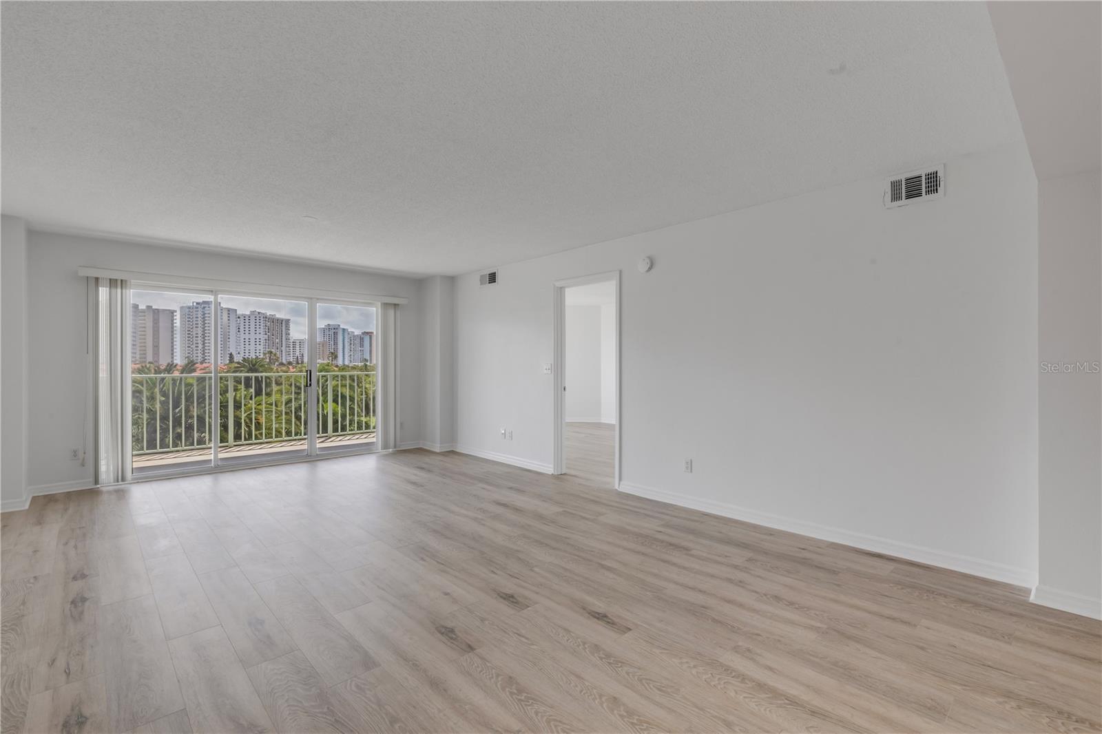 4 OCEANS WEST BLVD #402A, DAYTONA BEACH, FL, 32118