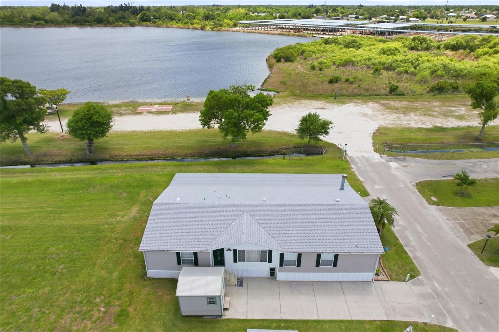 184 W MANATEE LOOP, PUNTA GORDA, FL, 33950
