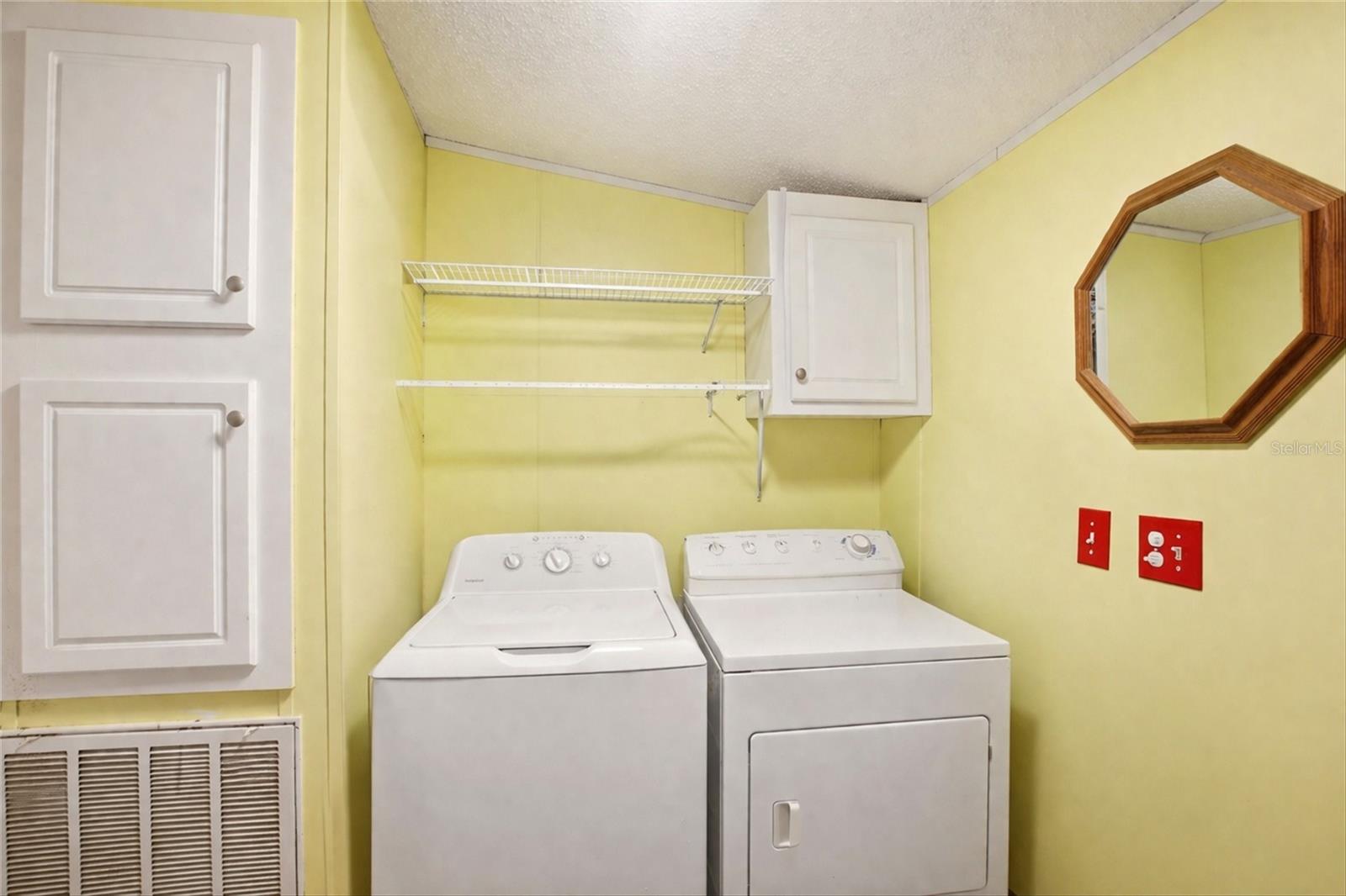 184 W MANATEE LOOP, PUNTA GORDA, FL, 33950