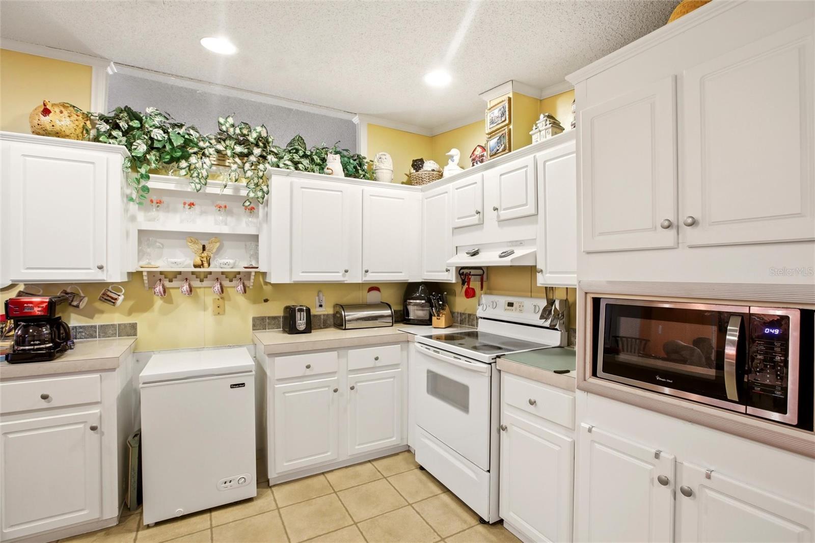 184 W MANATEE LOOP, PUNTA GORDA, FL, 33950