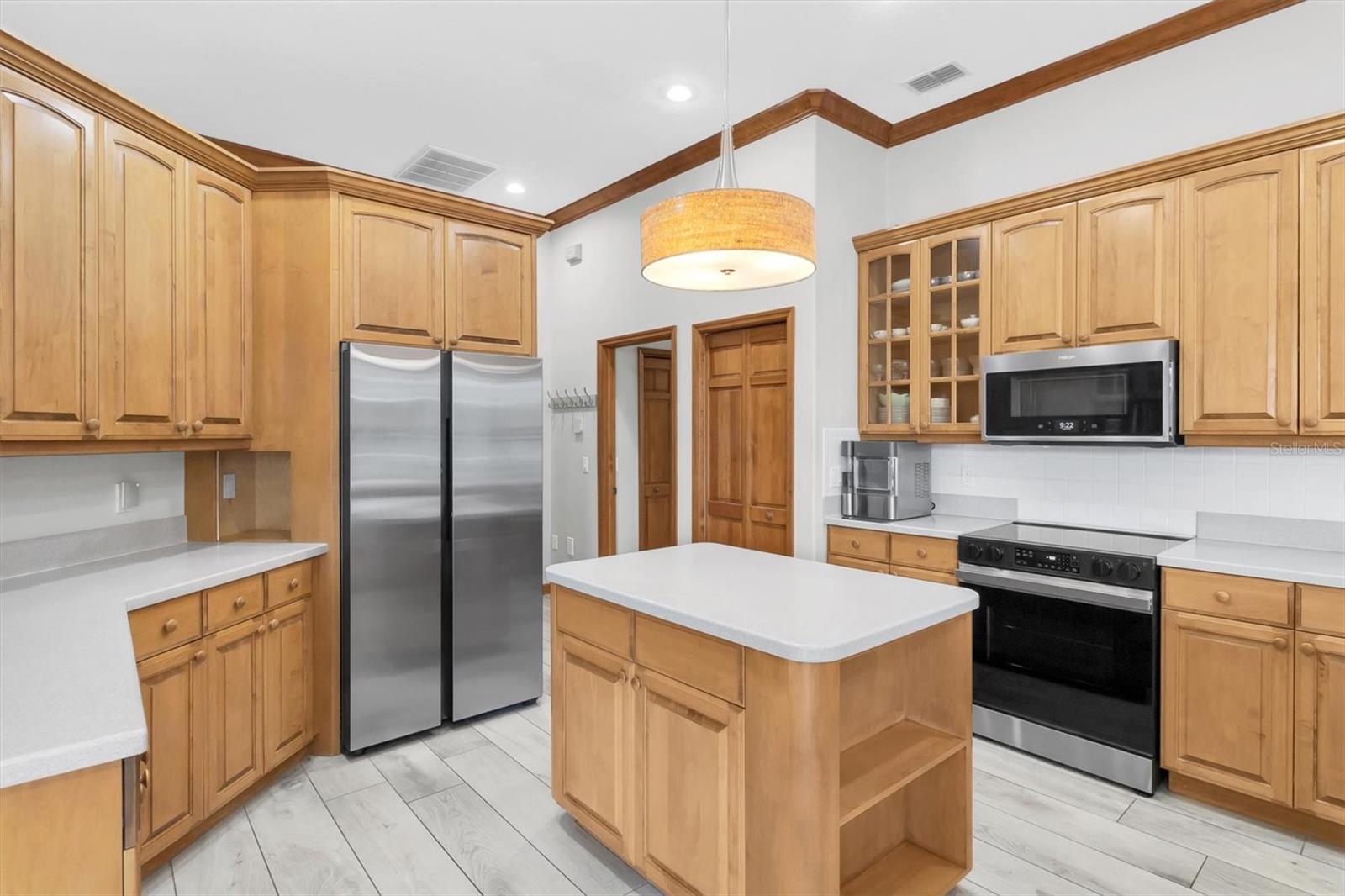 Gourmet Kitchen - Center Island