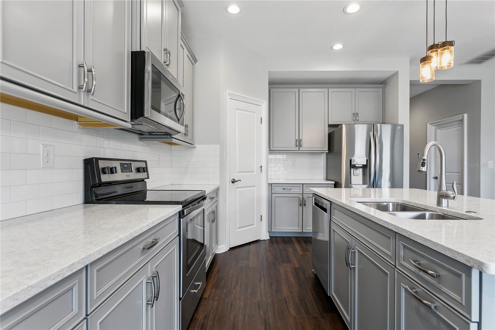 1221 MONTGOMERY BELL RD, WESLEY CHAPEL, FL, 33543