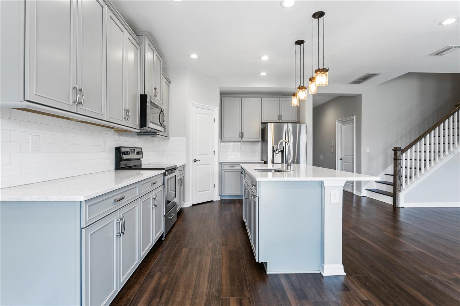 1221 MONTGOMERY BELL RD, WESLEY CHAPEL, FL, 33543