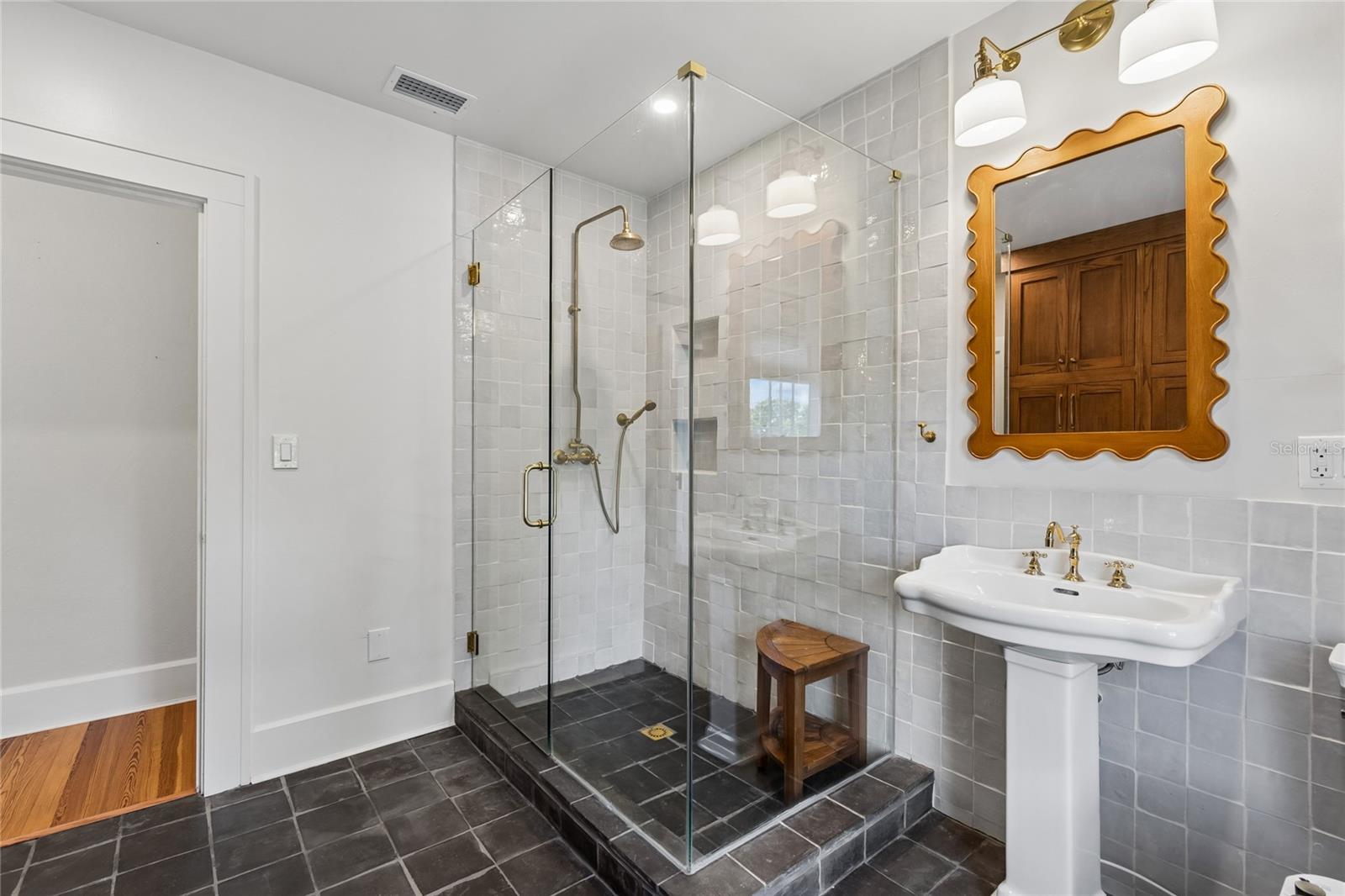 1126 16TH AVE N, ST PETERSBURG, FL, 33704