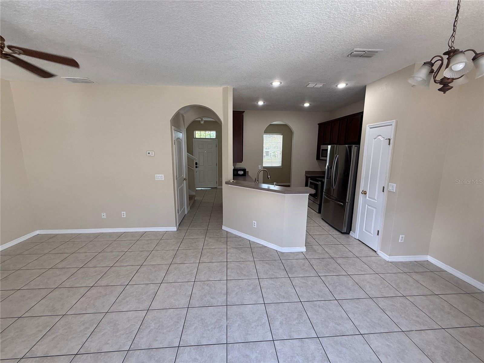 2215 J LAWSON BLVD, ORLANDO, FL, 32824