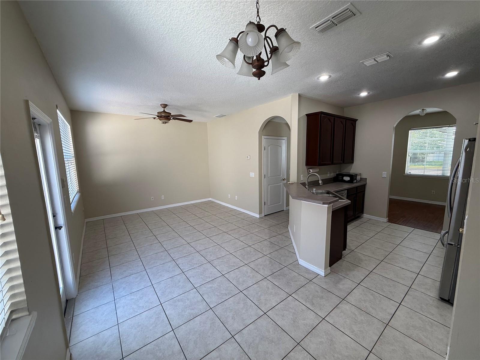 2215 J LAWSON BLVD, ORLANDO, FL, 32824