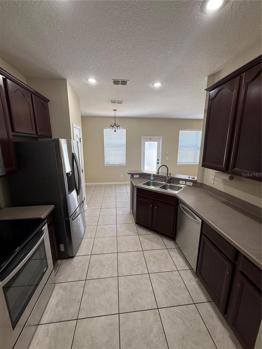 2215 J LAWSON BLVD, ORLANDO, FL, 32824
