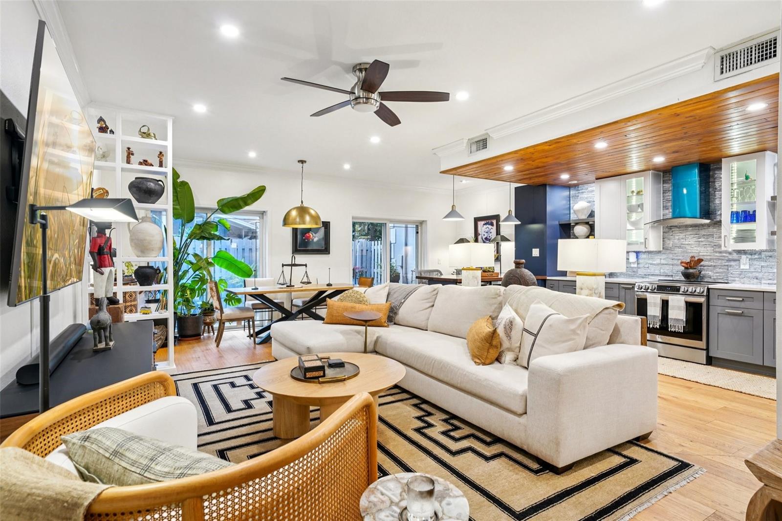 2507 CROWDER LN #2507, TAMPA, FL, 33629