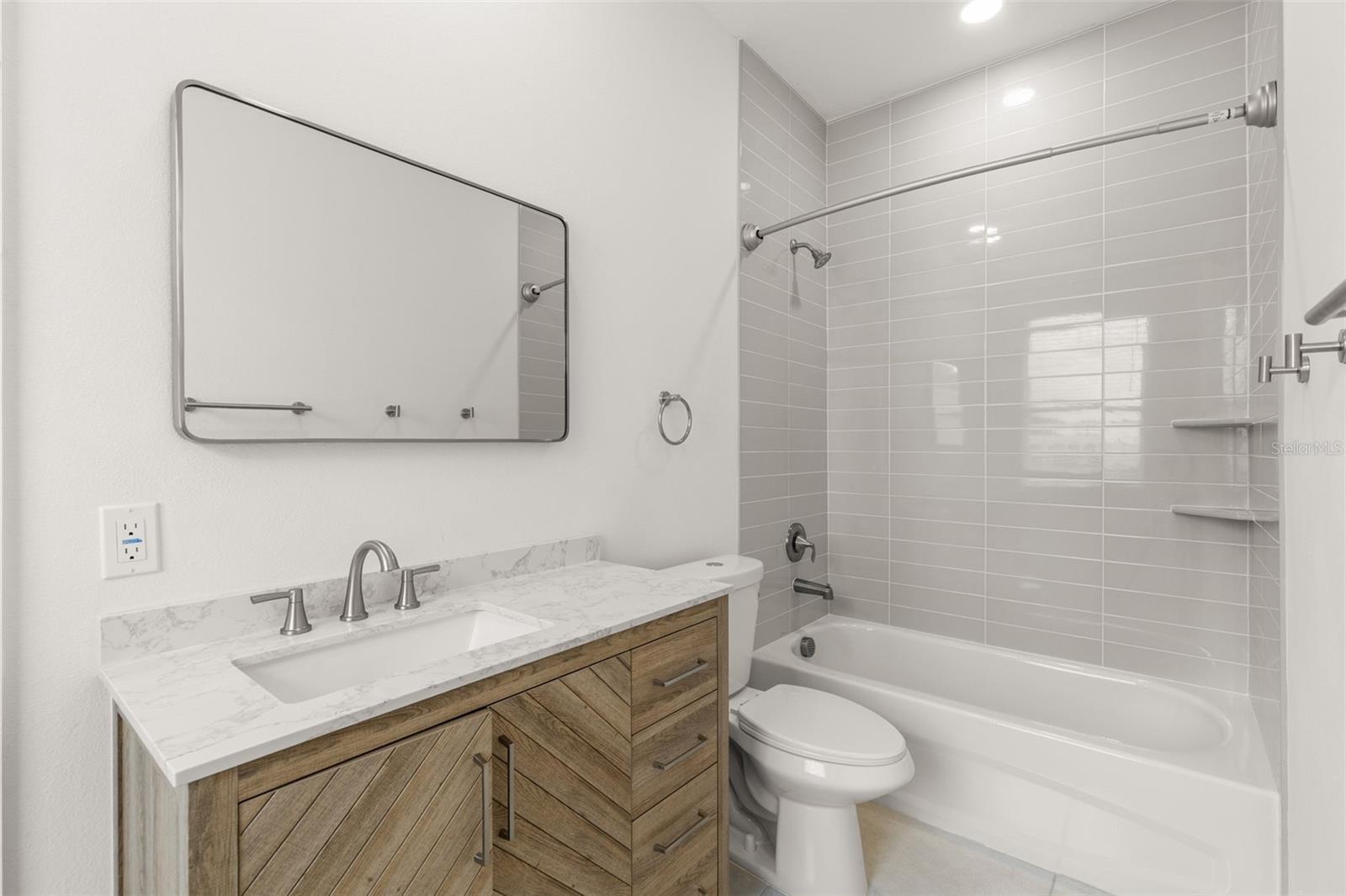 210 E COLUMBUS DR #1-3, TAMPA, FL, 33602
