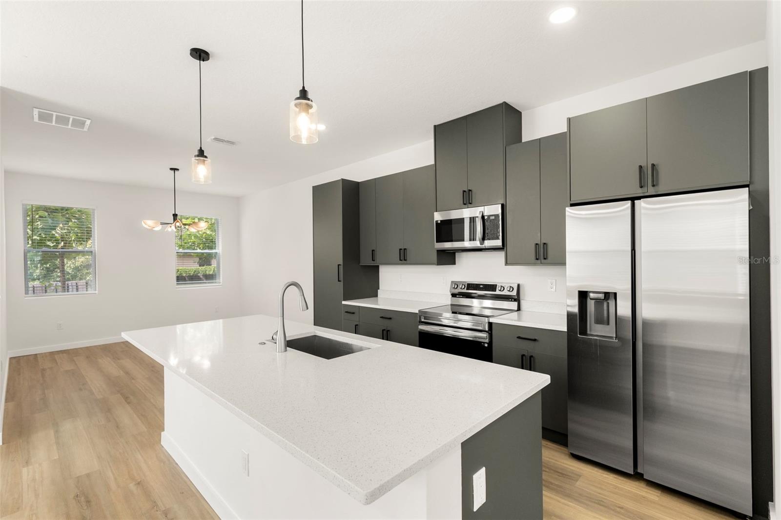 210 E COLUMBUS DR #1-3, TAMPA, FL, 33602