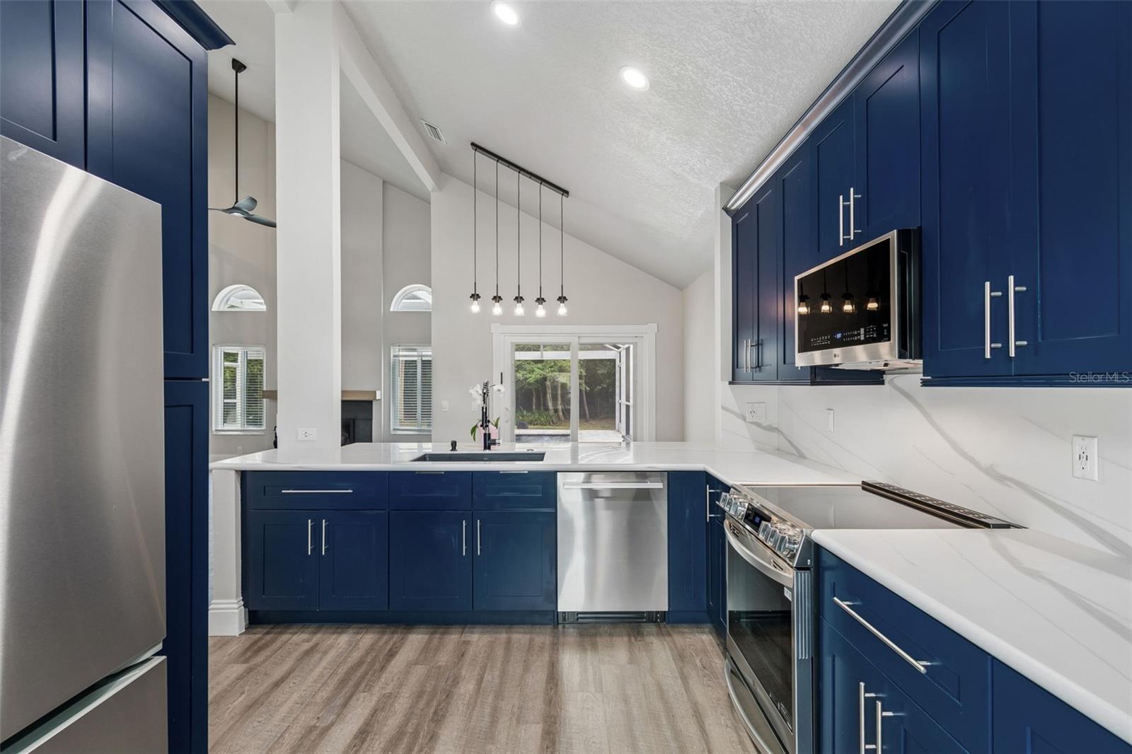 10218 CHARLESTON CORNER RD, TAMPA, FL, 33635