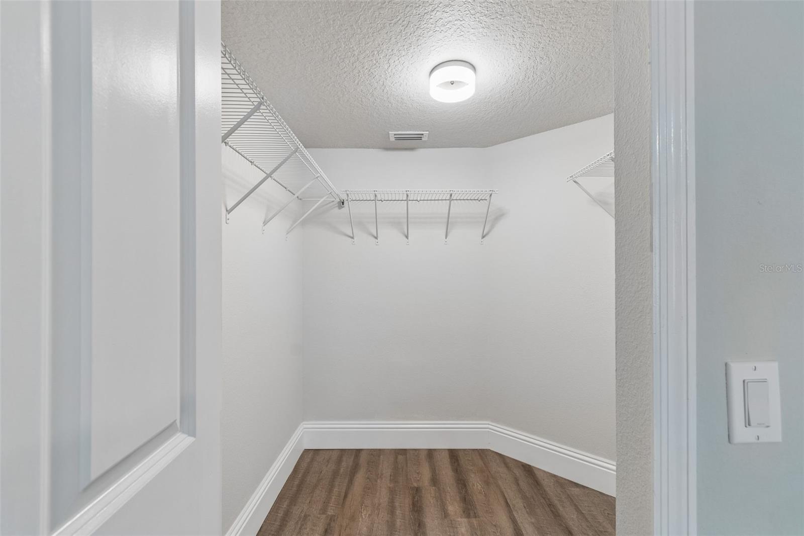 10218 CHARLESTON CORNER RD, TAMPA, FL, 33635