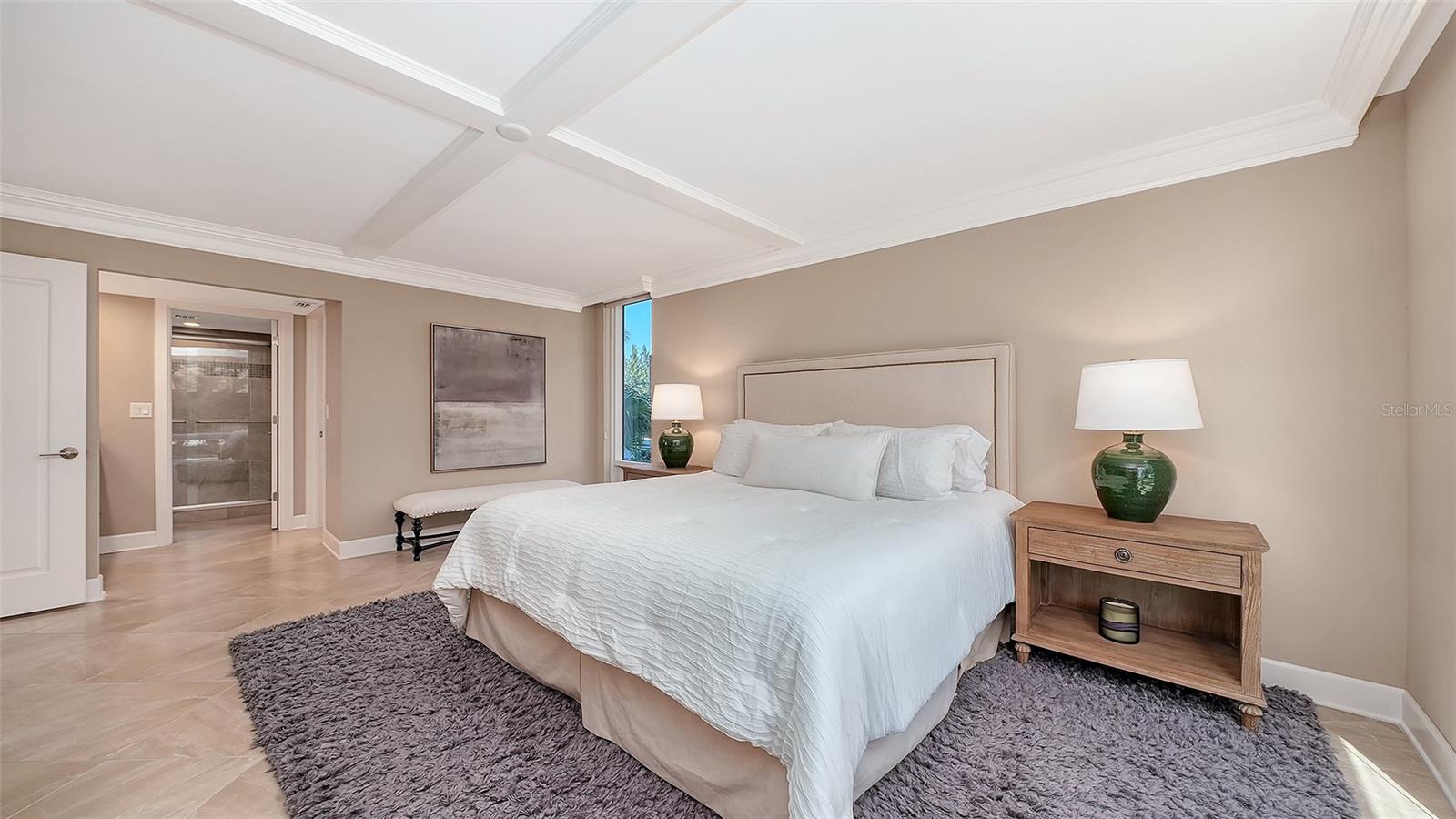 2425 GULF OF MEXICO DR #1A, LONGBOAT KEY, FL, 34228