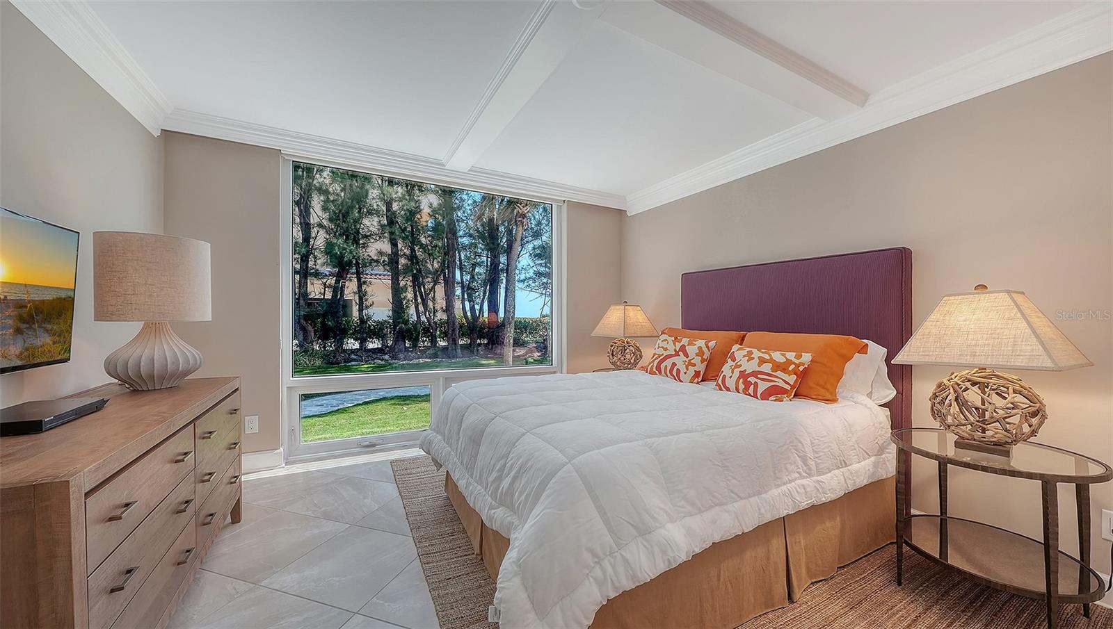 2425 GULF OF MEXICO DR #1A, LONGBOAT KEY, FL, 34228