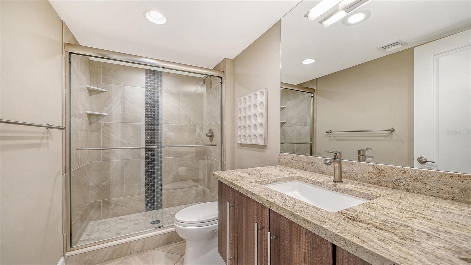 2425 GULF OF MEXICO DR #1A, LONGBOAT KEY, FL, 34228