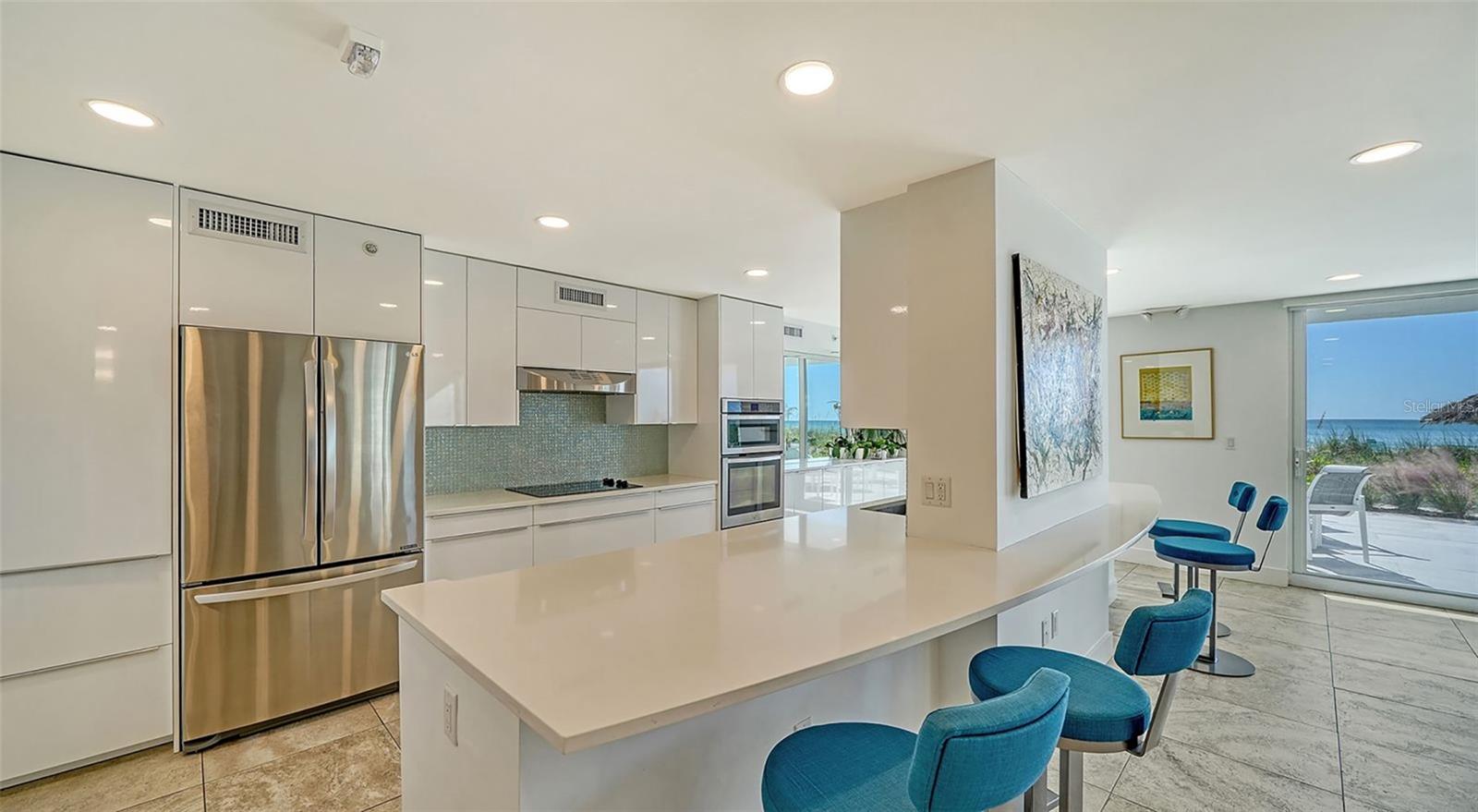 2425 GULF OF MEXICO DR #1A, LONGBOAT KEY, FL, 34228