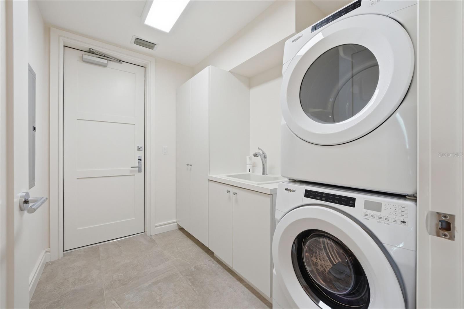 711 S PALM AVE #302, SARASOTA, FL, 34236