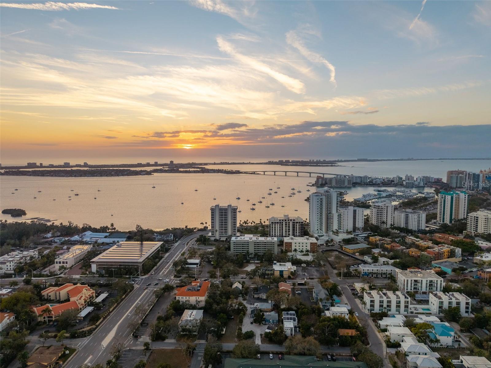 711 S PALM AVE #302, SARASOTA, FL, 34236