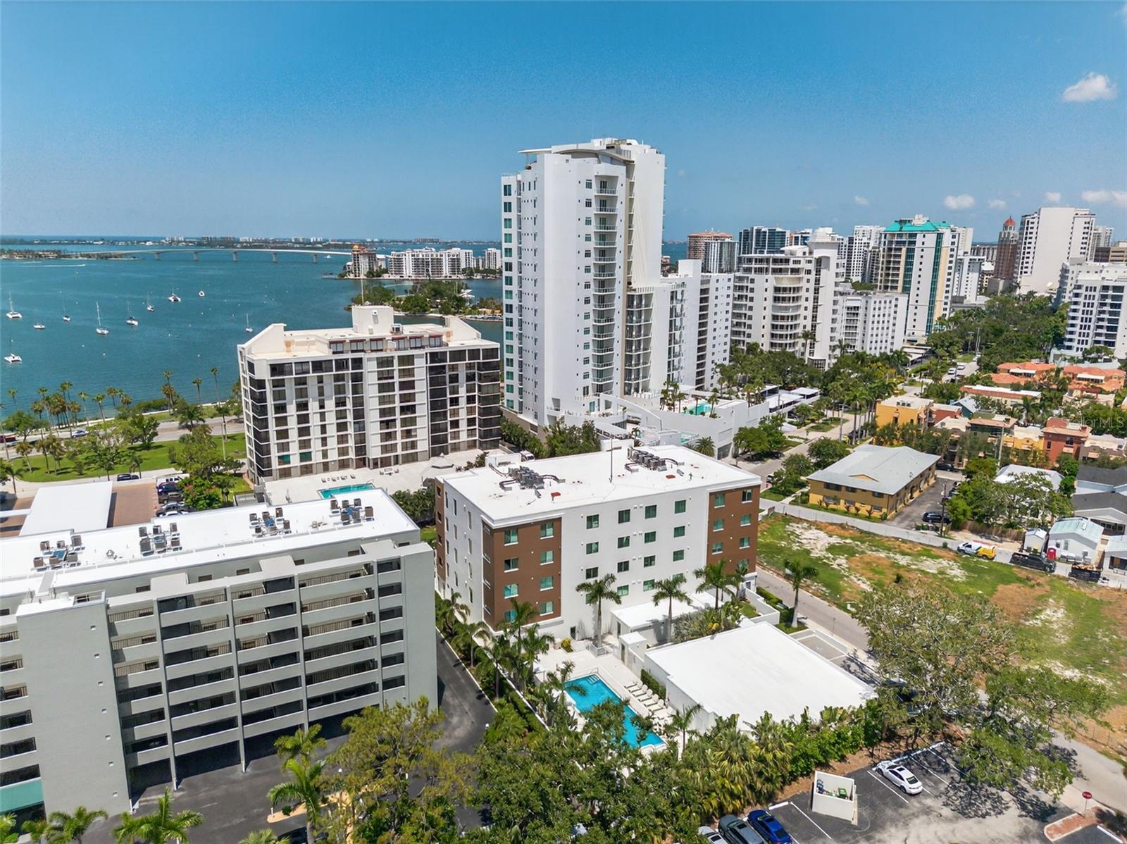 711 S PALM AVE #302, SARASOTA, FL, 34236