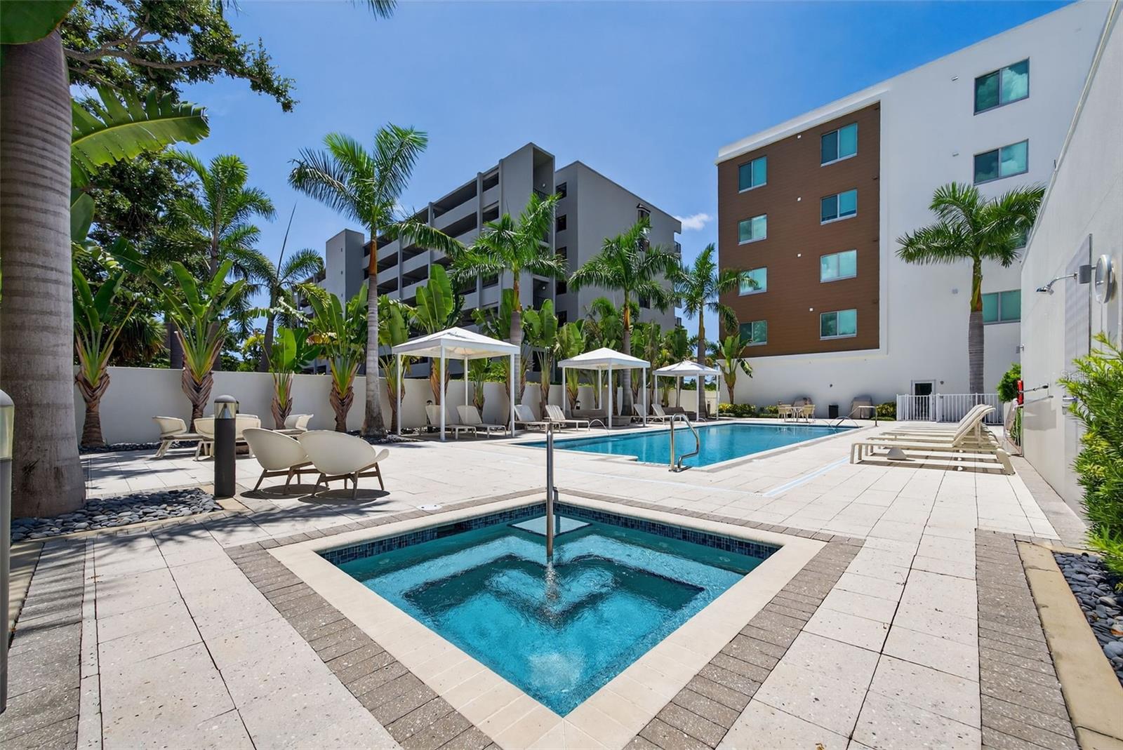 711 S PALM AVE #302, SARASOTA, FL, 34236