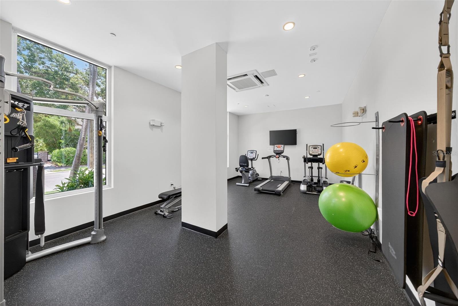 711 S PALM AVE #302, SARASOTA, FL, 34236