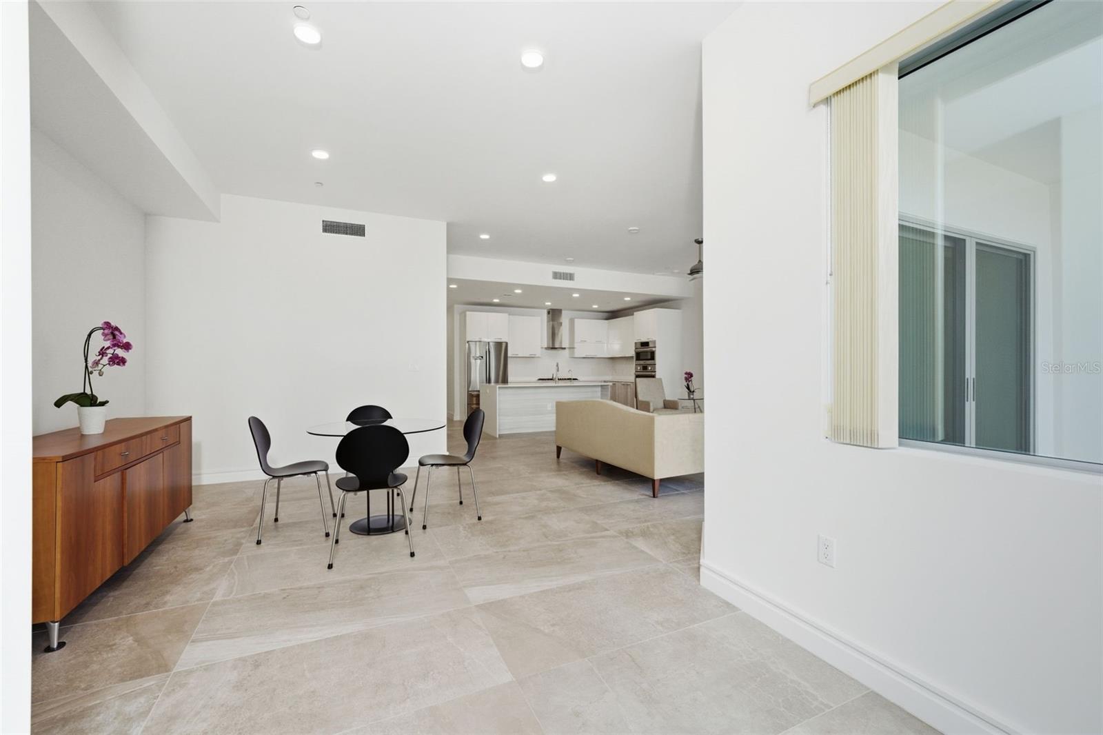 711 S PALM AVE #302, SARASOTA, FL, 34236