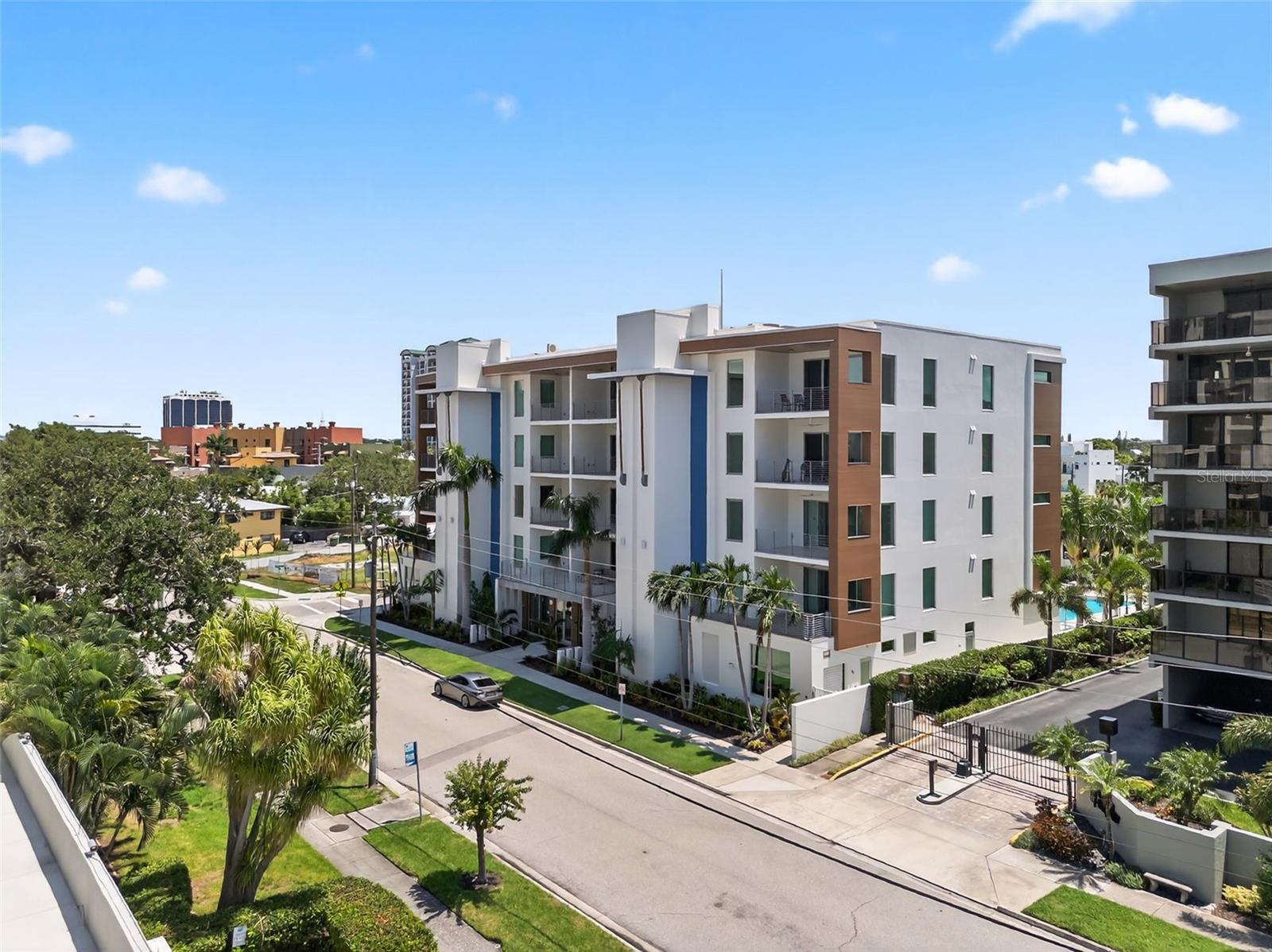 711 S PALM AVE #302, SARASOTA, FL, 34236